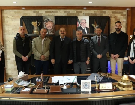 البنك الوطني يقدم مساهمته الاغاثية الطارئة لصندوق "لبيك يا جنين" لدعم الأسر النازحة