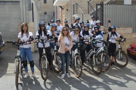 The National Bank Promotes Breast Cancer Awareness In The Streets Of Jerusalem